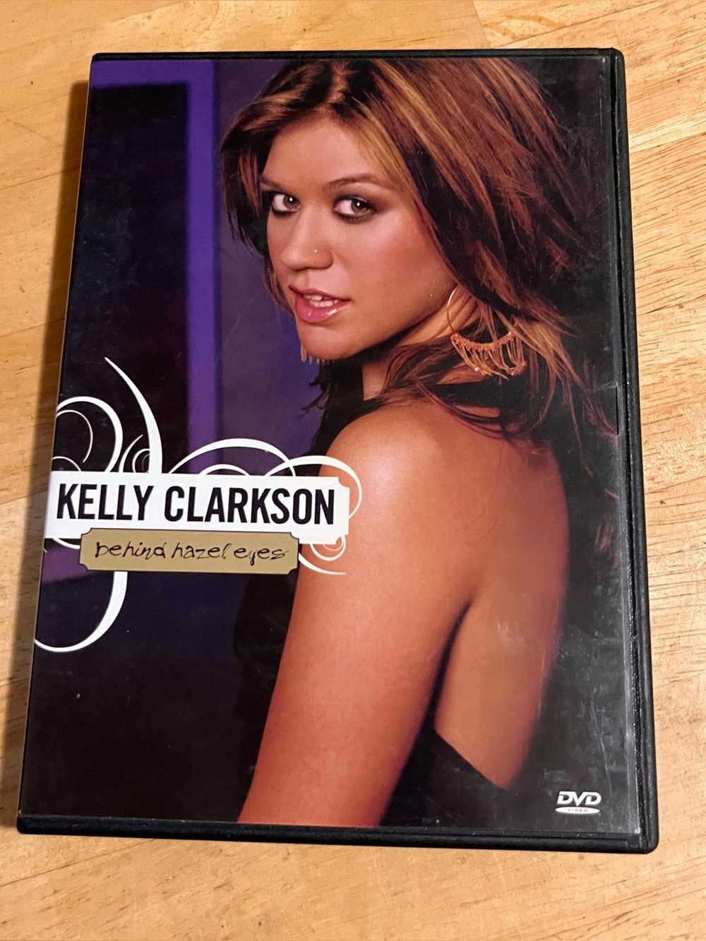 Kelly Clarkson - Behind Hazel Eyes DVD